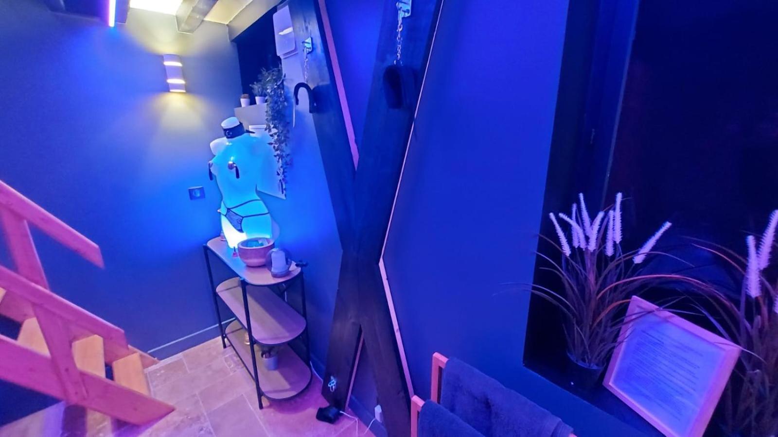 Loveroom Sauna, Balneo, Parking Prive Dans Le Centre De