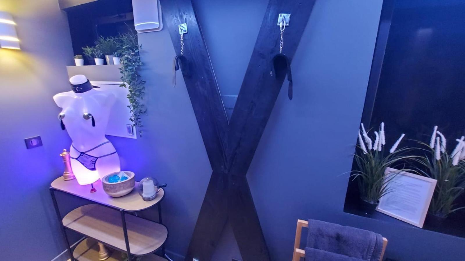 Loveroom Sauna, Balneo, Parking Prive Dans Le Centre De *